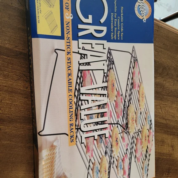 Wilton Black Non-Stick Stackable Cooling Racks - Picture 2 of 7